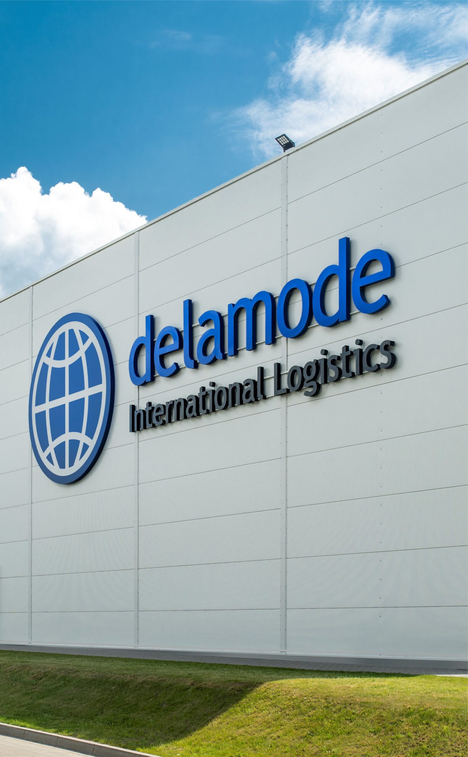 delamode logotipas rebranding